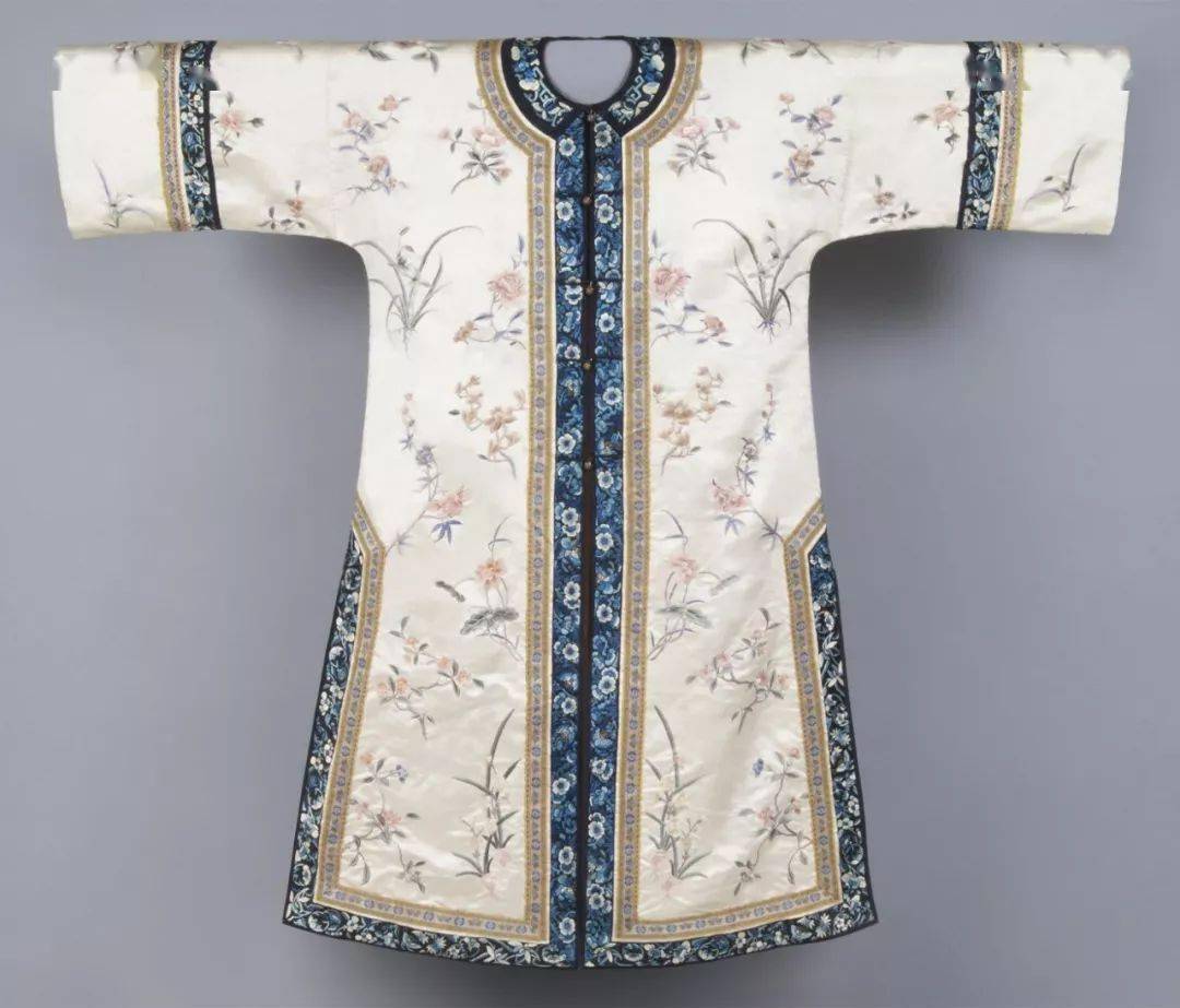 丝绸|见过世面的女人，在穿衣上都有这些特点