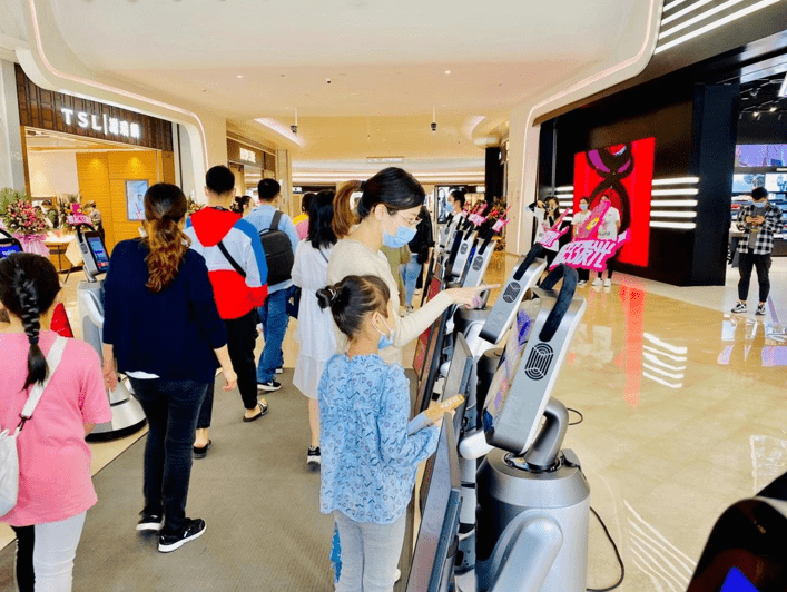 猎豹|重塑商场消费体验 猎豹商场机器人助力壹方城释放新势能