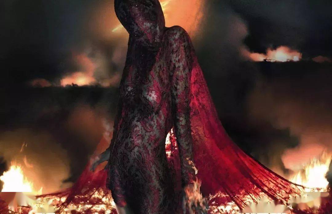 冒险|Pantone发布“月经红”色号,充满活力和冒险精神的红色是如何“驰骋”整个时尚界的？