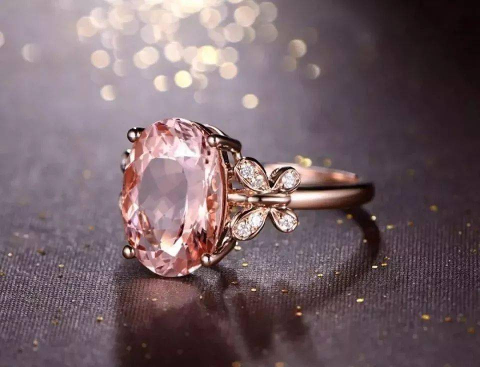 全无|5大奇葩手串:女人越戴越丑,不仅气质全无,还会阴阳失调!