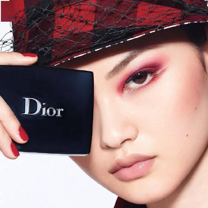 眼影|秋天换新装，别忘了给眼睛也安排上呀！