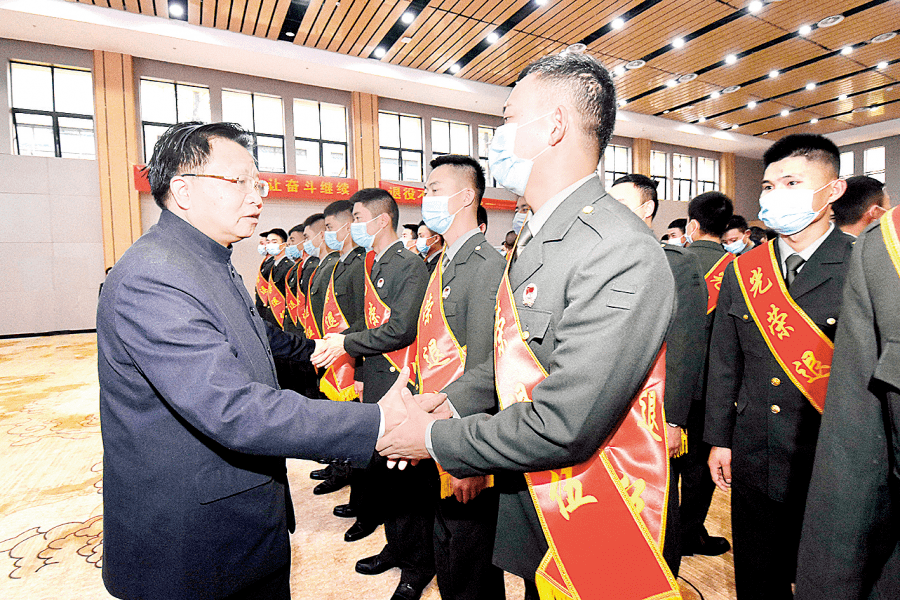 【头条】荣昌举行退役士兵欢迎仪式暨退役军人专场招聘会