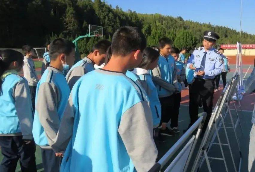 泗桥乡人口_咸宁汀泗桥古镇