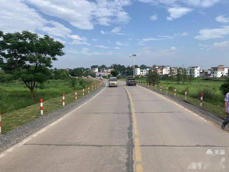 预计2020年12月31日完工 康赤路是连接南康城区至 蓉江街道,横寨乡