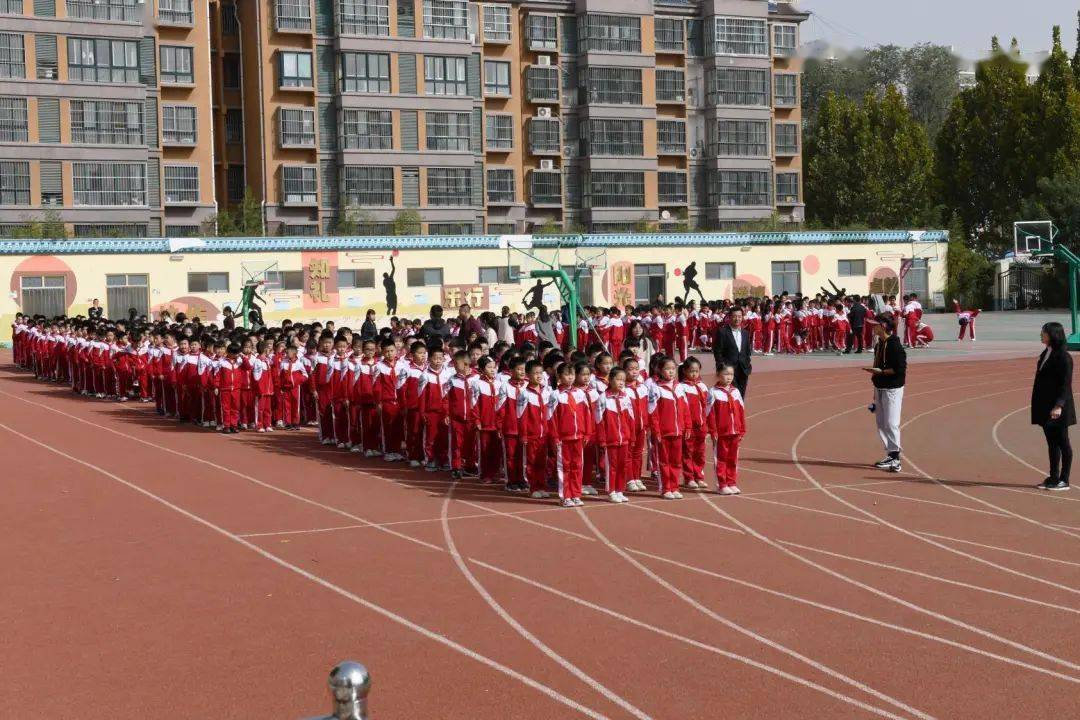 冠县武训实验小学赛队列队形展团队风彩