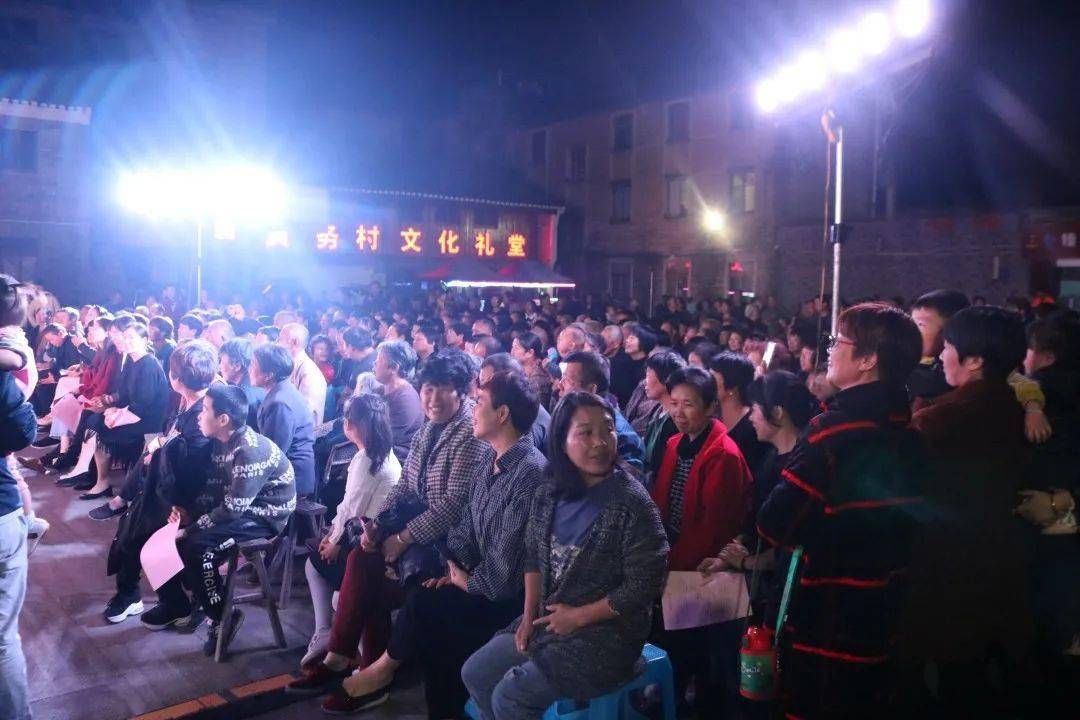 第七次人口普查演出_第七次人口普查图片(2)