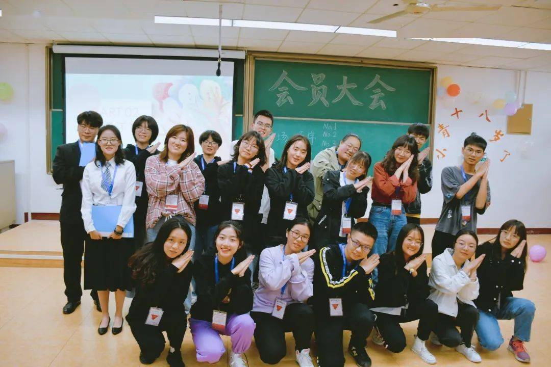 18岁怎么办成人礼 0ef885c293794bfeb02a442415d8e410.jpeg