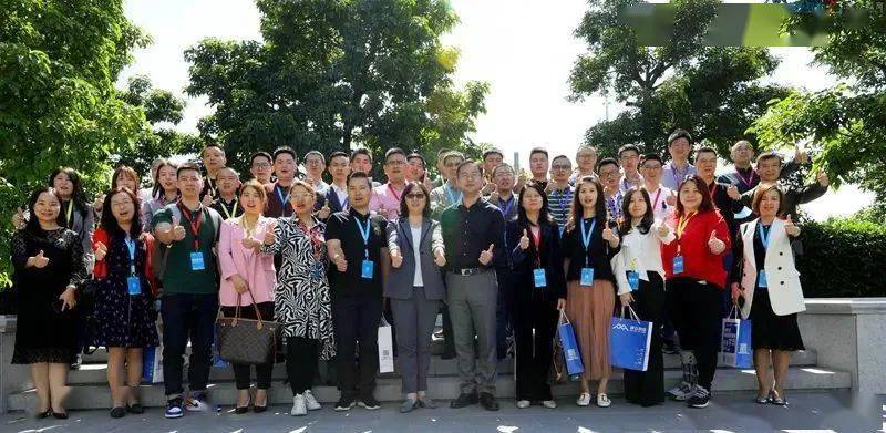 广州建众执行总裁刘瑾老师领衔各大事业部总经理深入到各个学习小组中