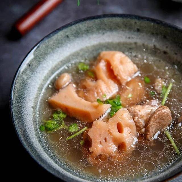 莲藕排骨汤怎么炖最好喝呢 4a774976a2864b2eaeae9f7b07f3b3b8.jpeg