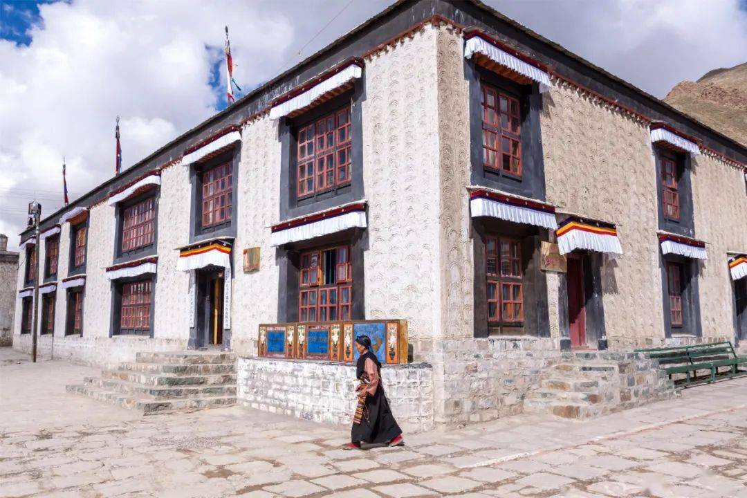 西藏拉萨藏族碉房
