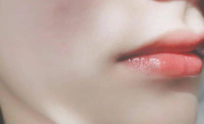 唇膏|干唇星人唇膏，轻松摆脱干燥开裂的“沙漠唇”！