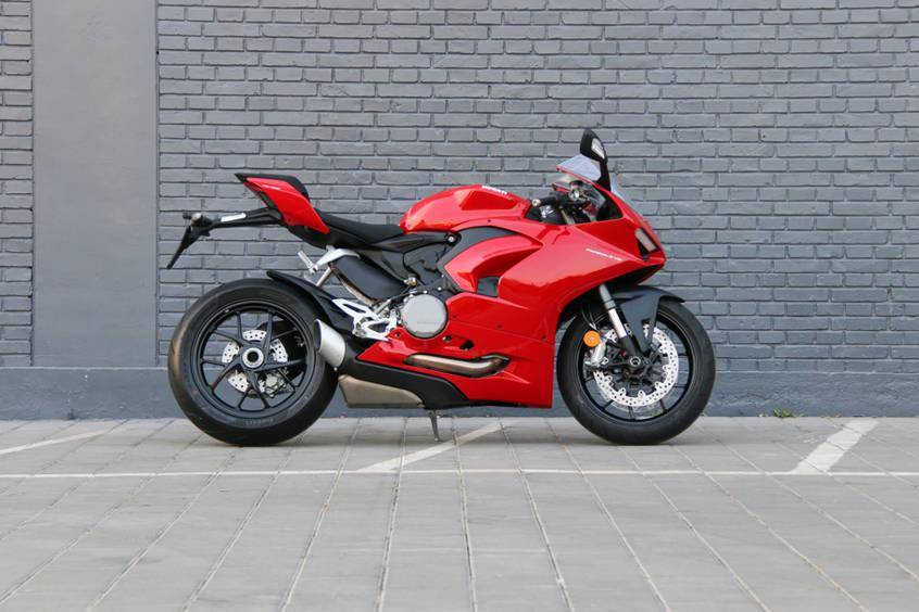 颜值与家族旗舰v4看齐实拍杜卡迪panigalev2