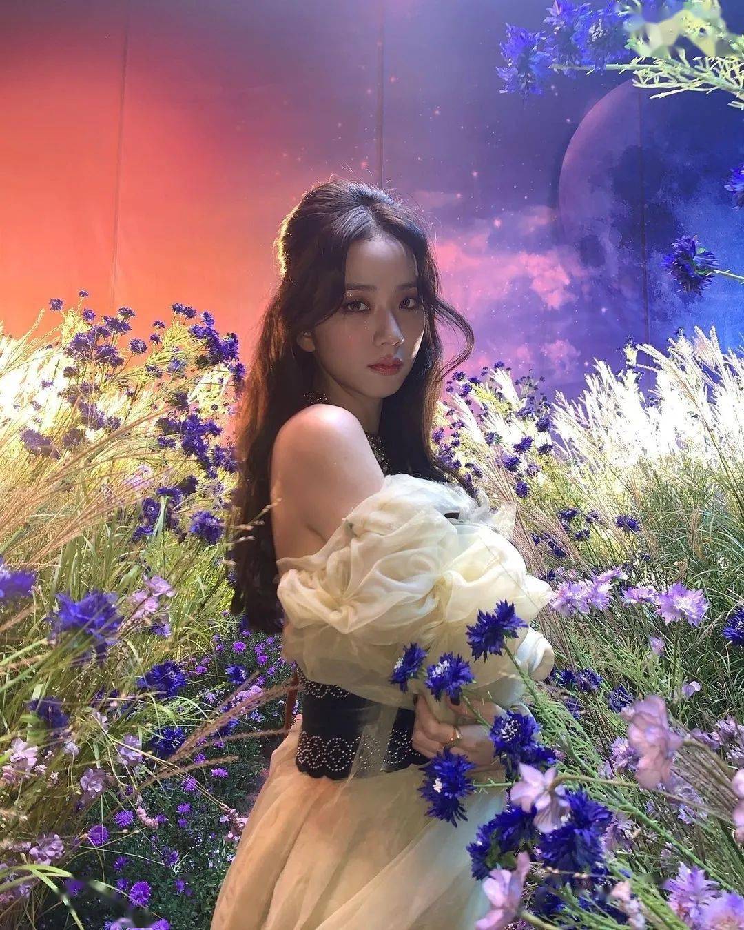 脸型|不同脸型怎么选刘海?这几款“整容级瘦脸”刘海,剪完就能脸小一圈!