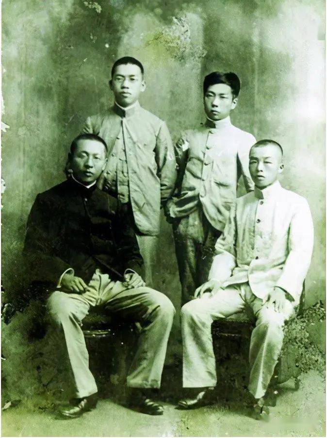 鲁迅身高多少厘米 d3757f99b0c6498ea74ed66610763e14.jpeg