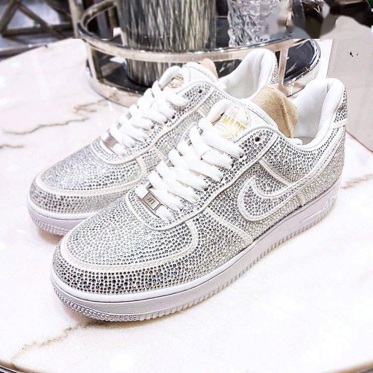 不能穿的鞋怎么改造 5d945e468d35447a94bd384ce57fe4e3.jpeg