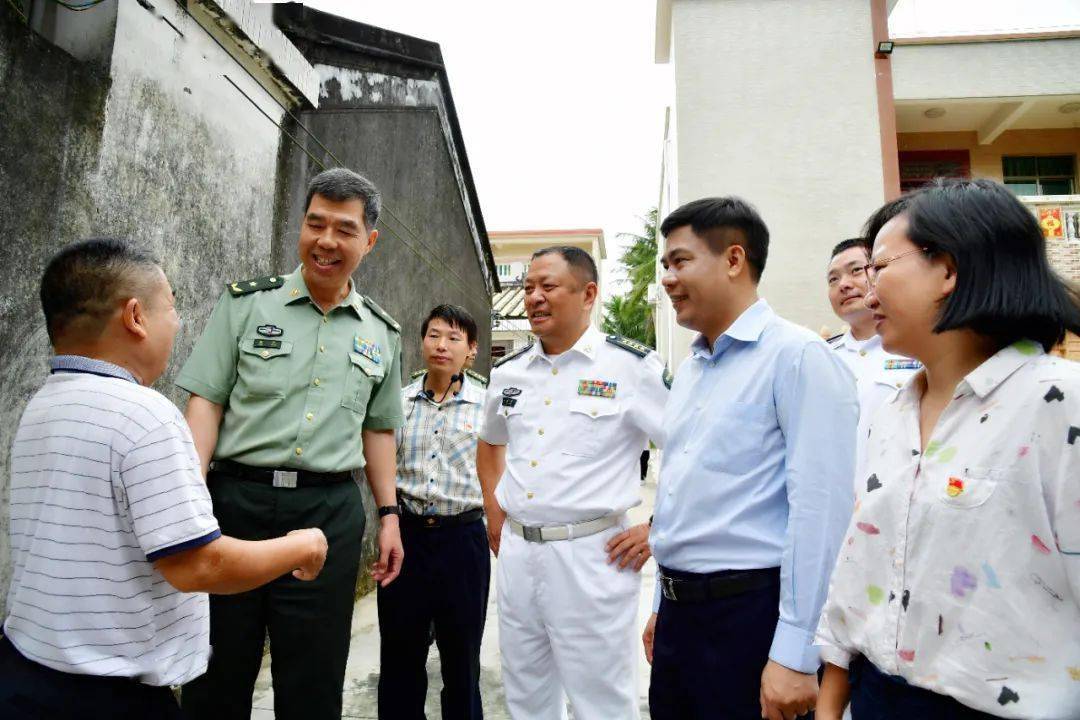 海南省军区司令员杨征带队到我市调研 市委书记钟鸣明