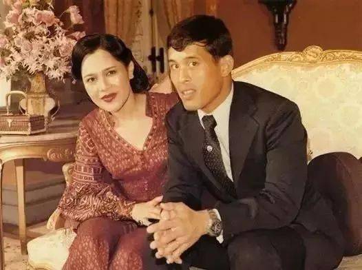 珠宝|18岁封后，50岁出轨？珠宝堆成山，还是留不住她的心……