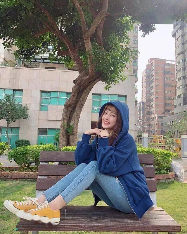 心机|拍照时学会这15个心机姿势，瞬间变美！