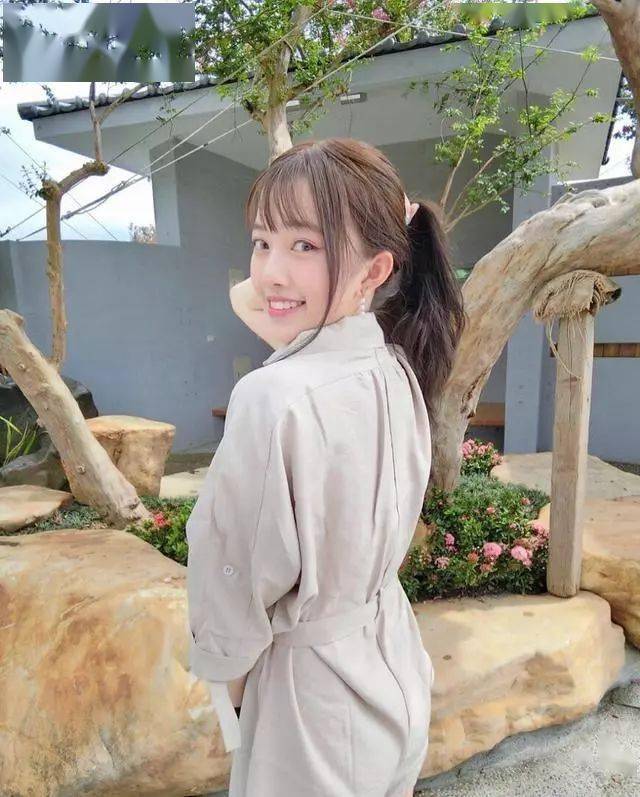 心机|拍照时学会这15个心机姿势，瞬间变美！