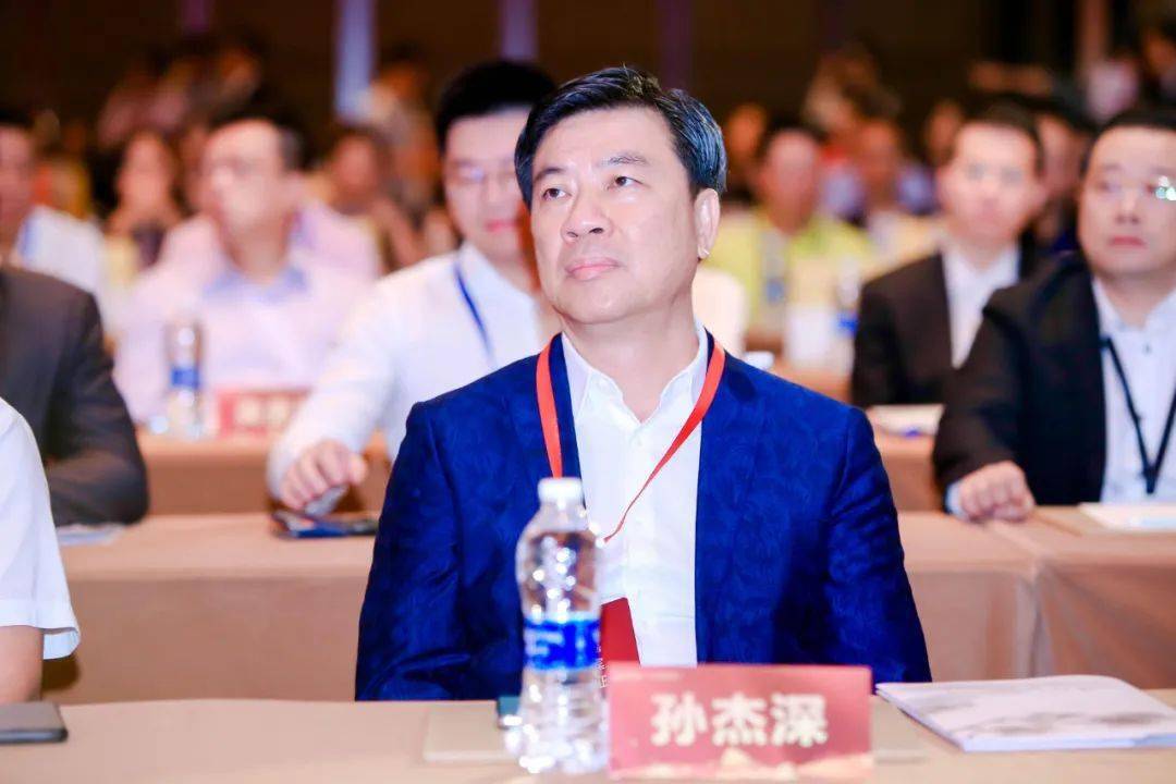 活动现场受我会郑汉明会长委托,我会常务副会长孙杰深,常务副会长兼