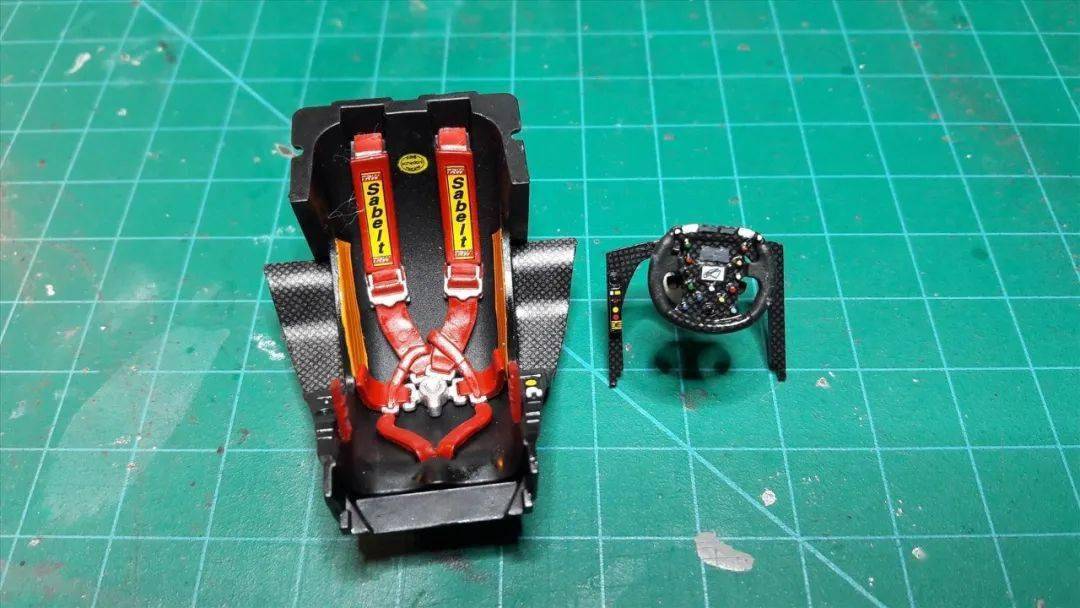 kit 大师作！半透明F1？田宫1:20 Ferrari F2001 赛车模型_手机搜狐网