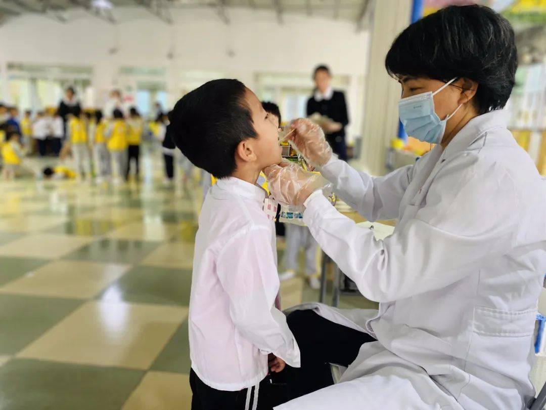 健康体检 呵护成长--景亿幼儿园幼儿体检活动实录
