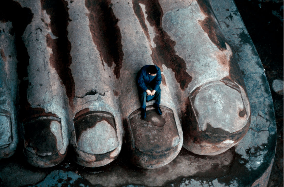 第一个采用彩色摄影报道中国的摄影师