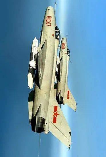 从“米格-15”到“歼-20”│一张长图见证人民空