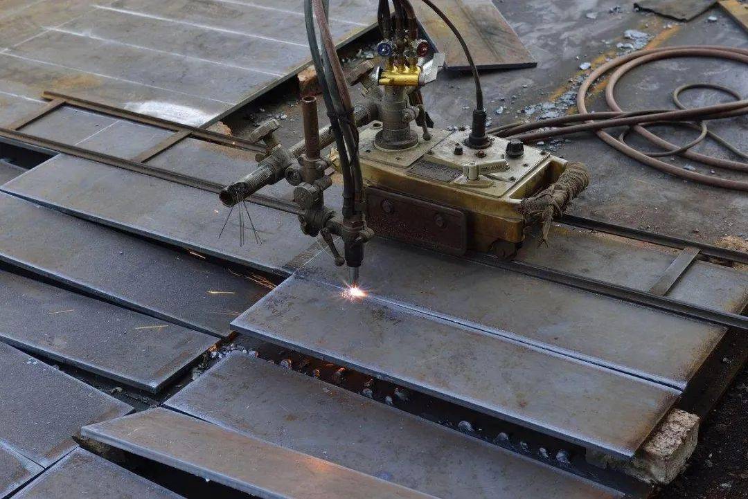 flame cutting flame cutting