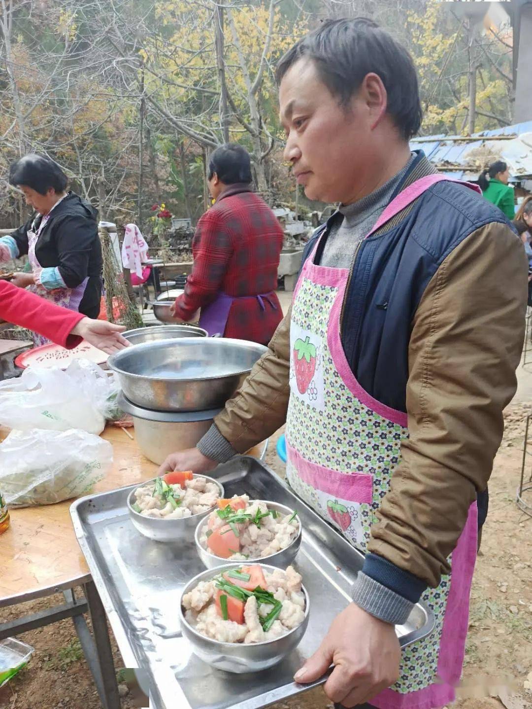 行摄山阳吃一顿山阳的原味乡村婚宴如今乡村土厨已经渐渐消失这种席面