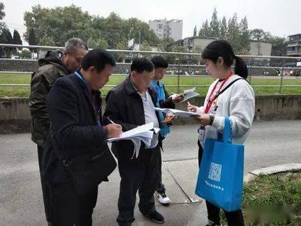 街道全力做好人口普查工作_人口普查工作照片(2)