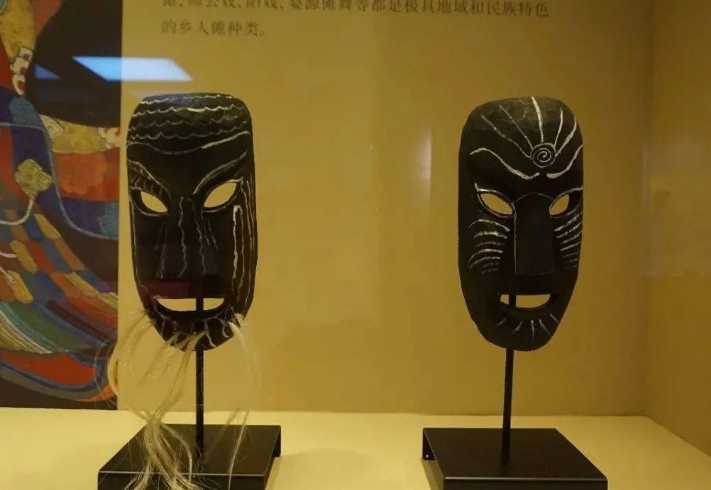 中国傩戏傩面具艺术展饱览多个民族的面具艺术