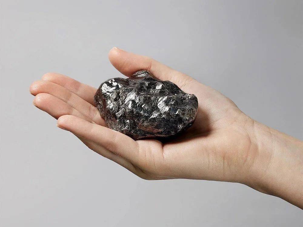 新闻|louis vuitton购入一颗重达549克拉宝石级钻石原石:为博兹瓦纳史