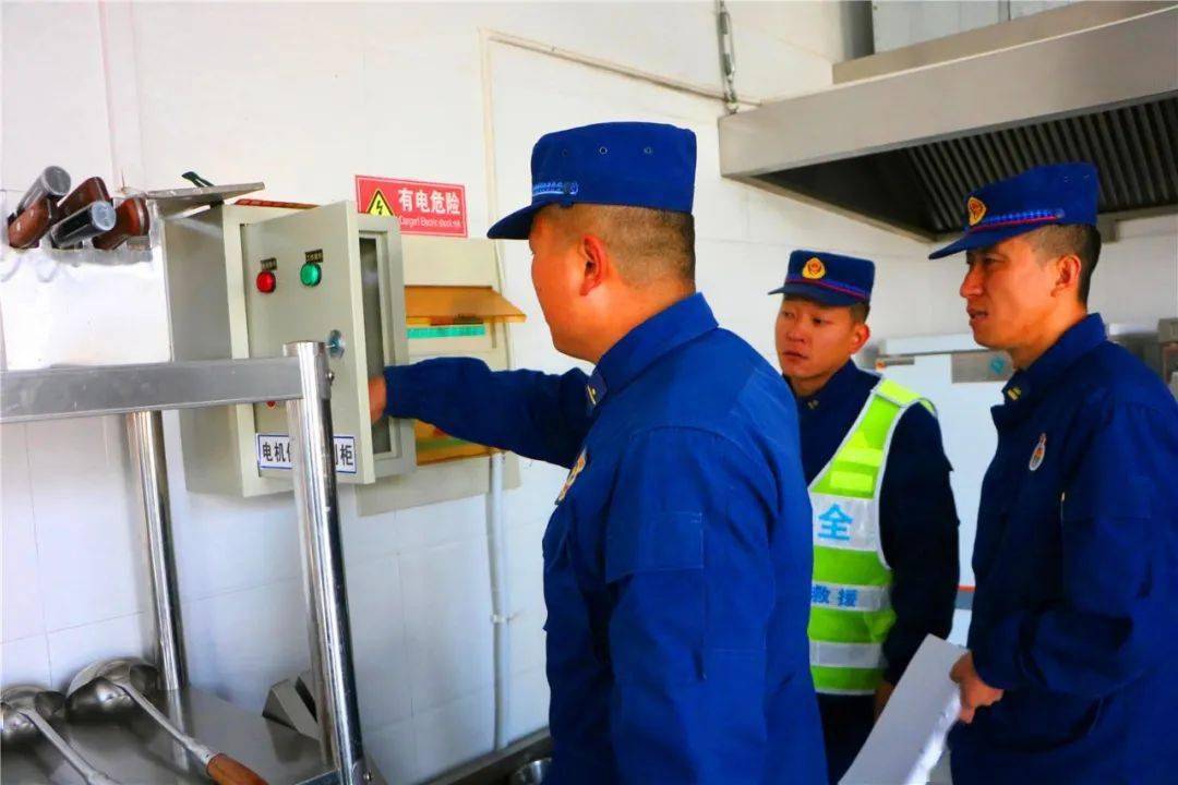 肺炎外来人口_新冠肺炎图片