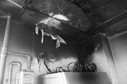 火情|警惕！炒菜起火决不能打开抽油烟机灭火