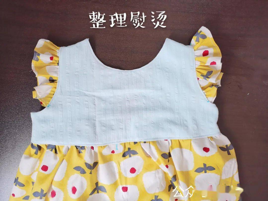 小立领裙子裁剪 d7cd991edfb849d5bbf6a3f5f6b6f812.jpeg