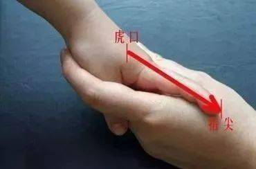 发出的|宝宝发出的积食信号,你看懂了吗?过度喂养导致积食