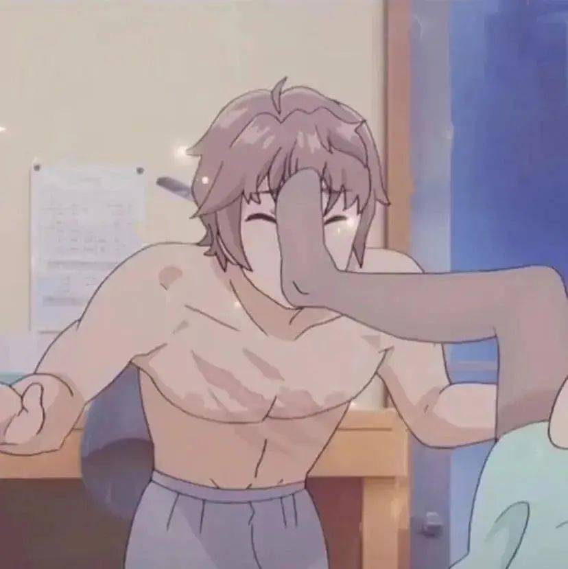 巨款|今日头像丨这个冬天可以当穿你外套的那个女孩吗？