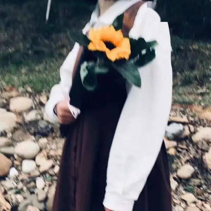 巨款|今日头像丨这个冬天可以当穿你外套的那个女孩吗？