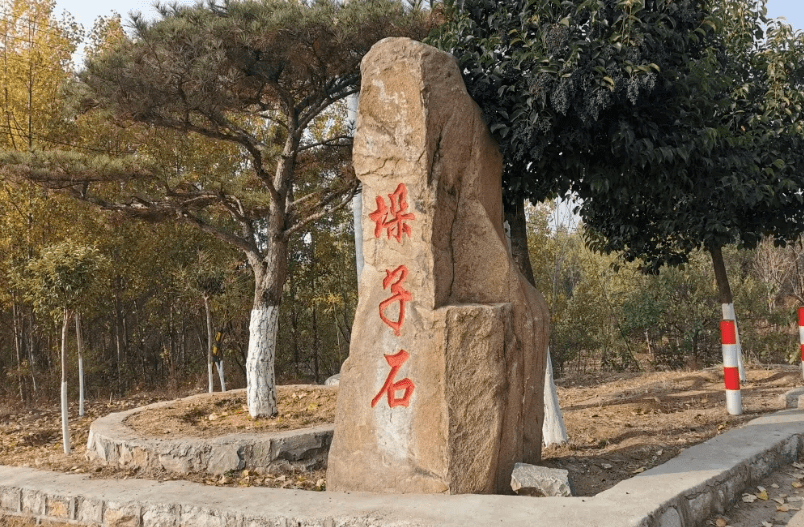 肥城高新区垛子石村:彩绘上墙 扮靓美丽乡村