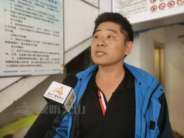 中通快递新闻路网点负责人 李波峰:我们一直都有提供送货上门服务,像