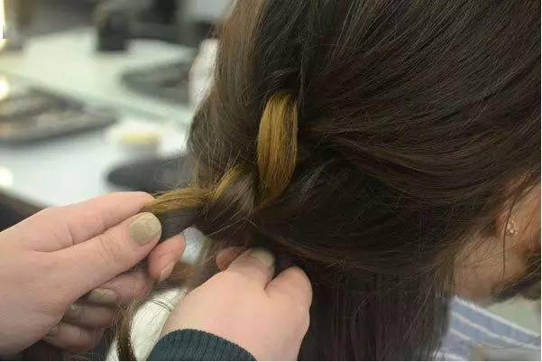 怎么样才能让头发变密集 580074f81d50412190c3f5cfdc4ec5d1.jpeg