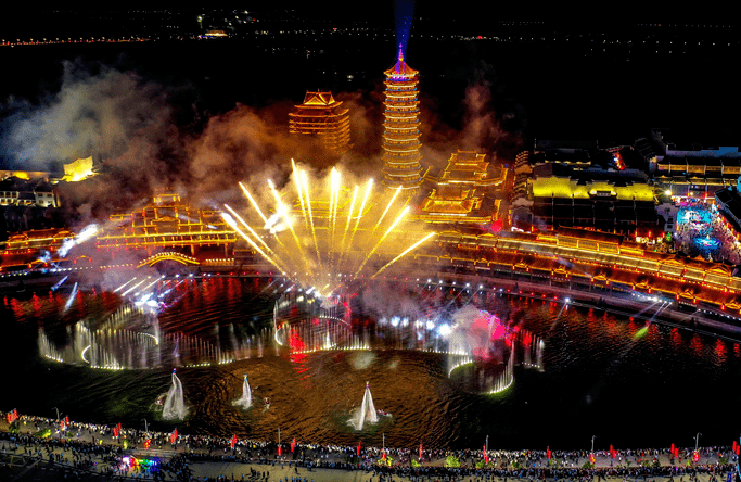 太湖古镇水舞秀水面烟花实景