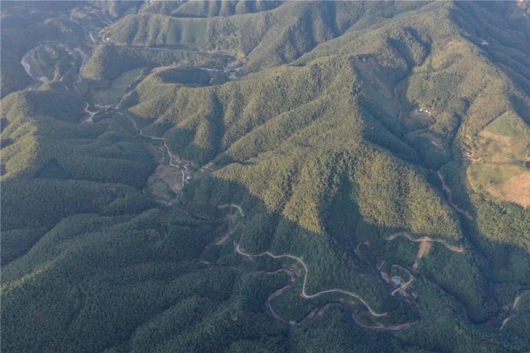 【航拍组图】一起看看这条零陵大山中的盘山公路有多美?