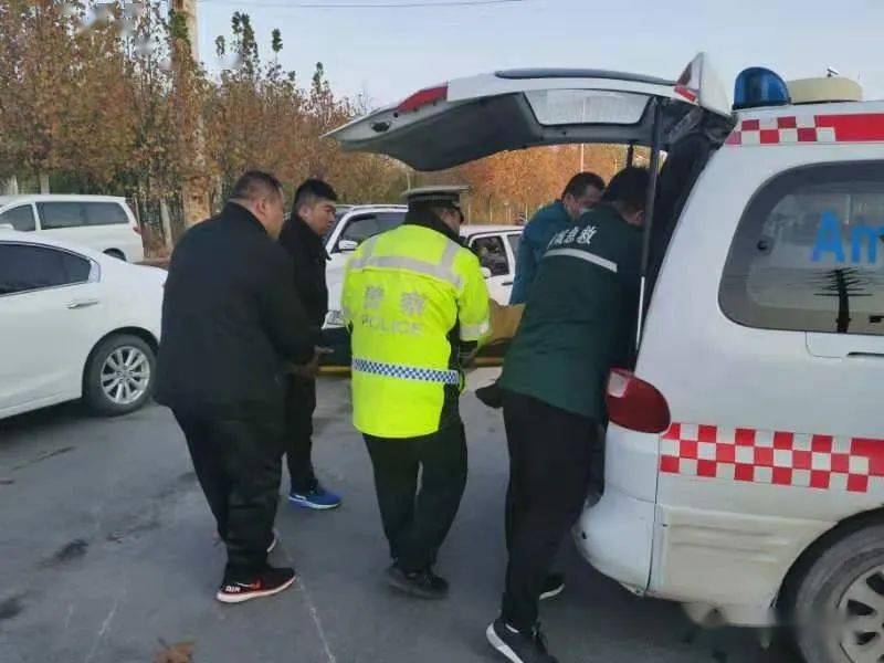 赞!路遇交通事故,莘县交警及时救助伤员获赞誉