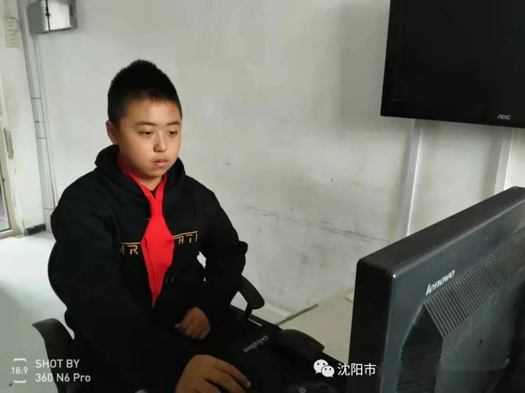 音响师 田浩冉,播音统筹:邓婷予,江雨欣,韩婉凝,刘艺宁,星级播报:潘