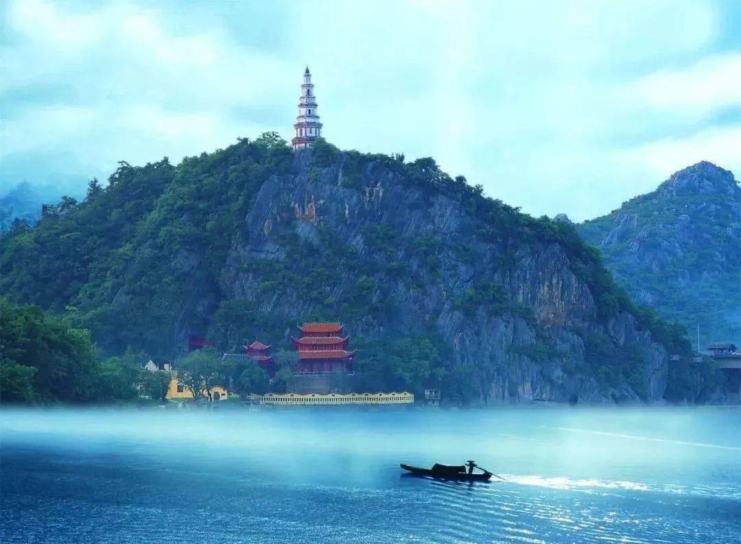 江华小学2020年排名_勇做追梦人|江华小学教育集团举行班主任培训活动