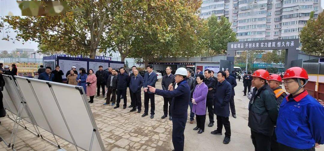 临汾市人大常委会主任陈小洪一行到山西一建一分公司水