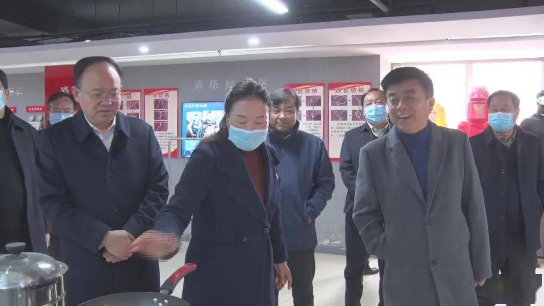 副市长刘震,市政府副秘书长王亚文带队前往城乡一体化示范区宋城小学