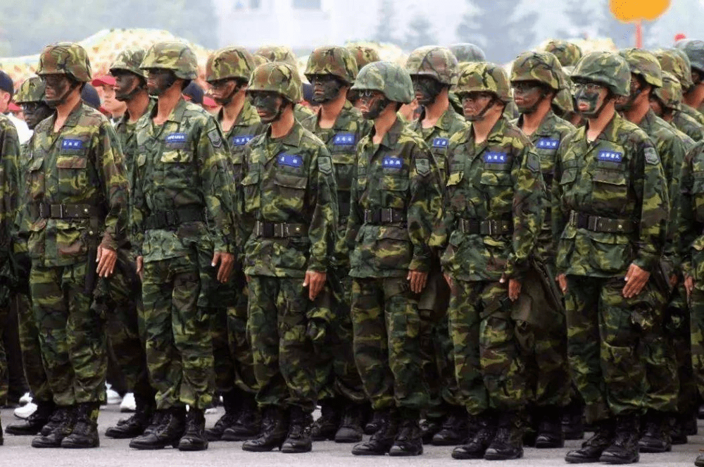 台军表示,因为"作战型态改变",视力,bmi值及身高已非服兵役限制条件